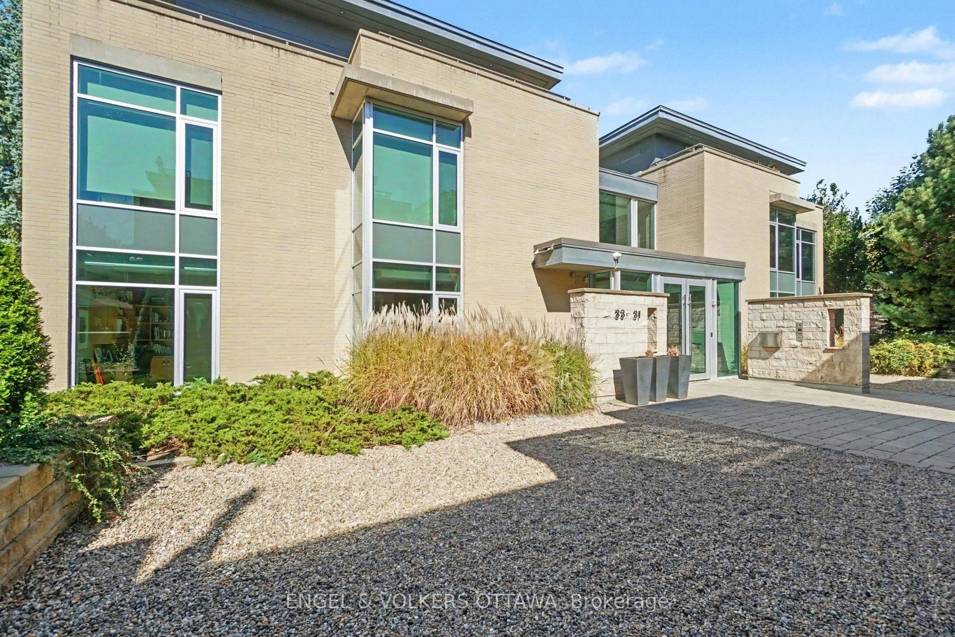 104-31 First Avenue, Ottawa, ON, K1S 2G1 - 2