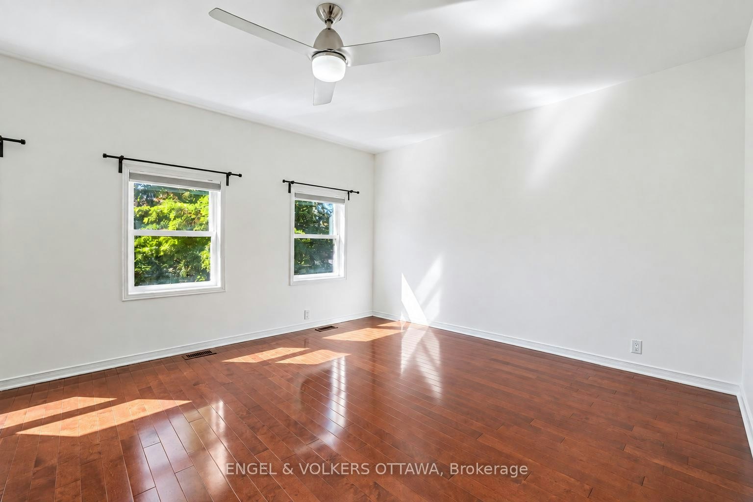 38 Rockcliffe Way, Ottawa, ON, K1M 1B5 - 24