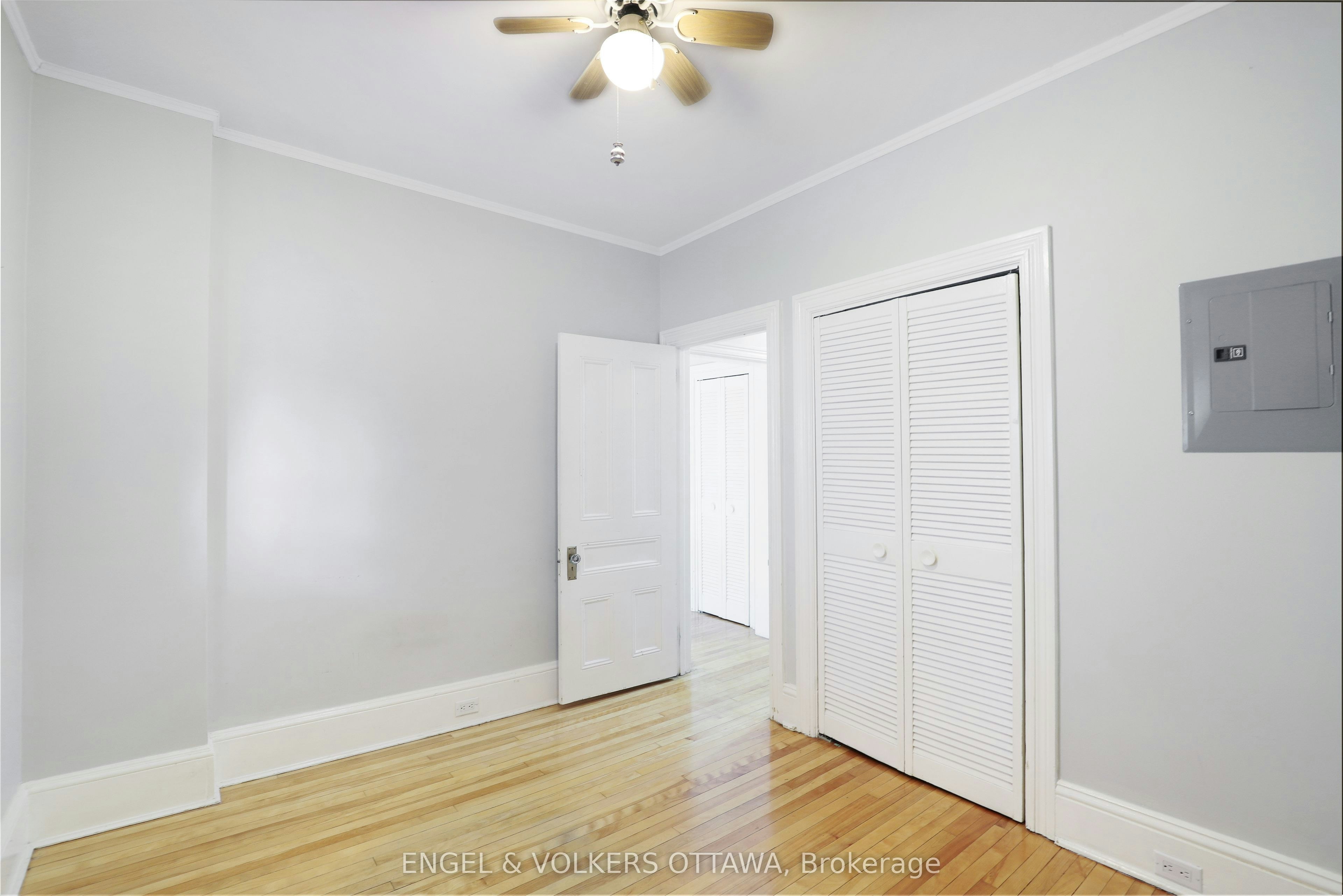 2-29 Argyle Avenue, Ottawa, ON, K2P 1B3 - 4