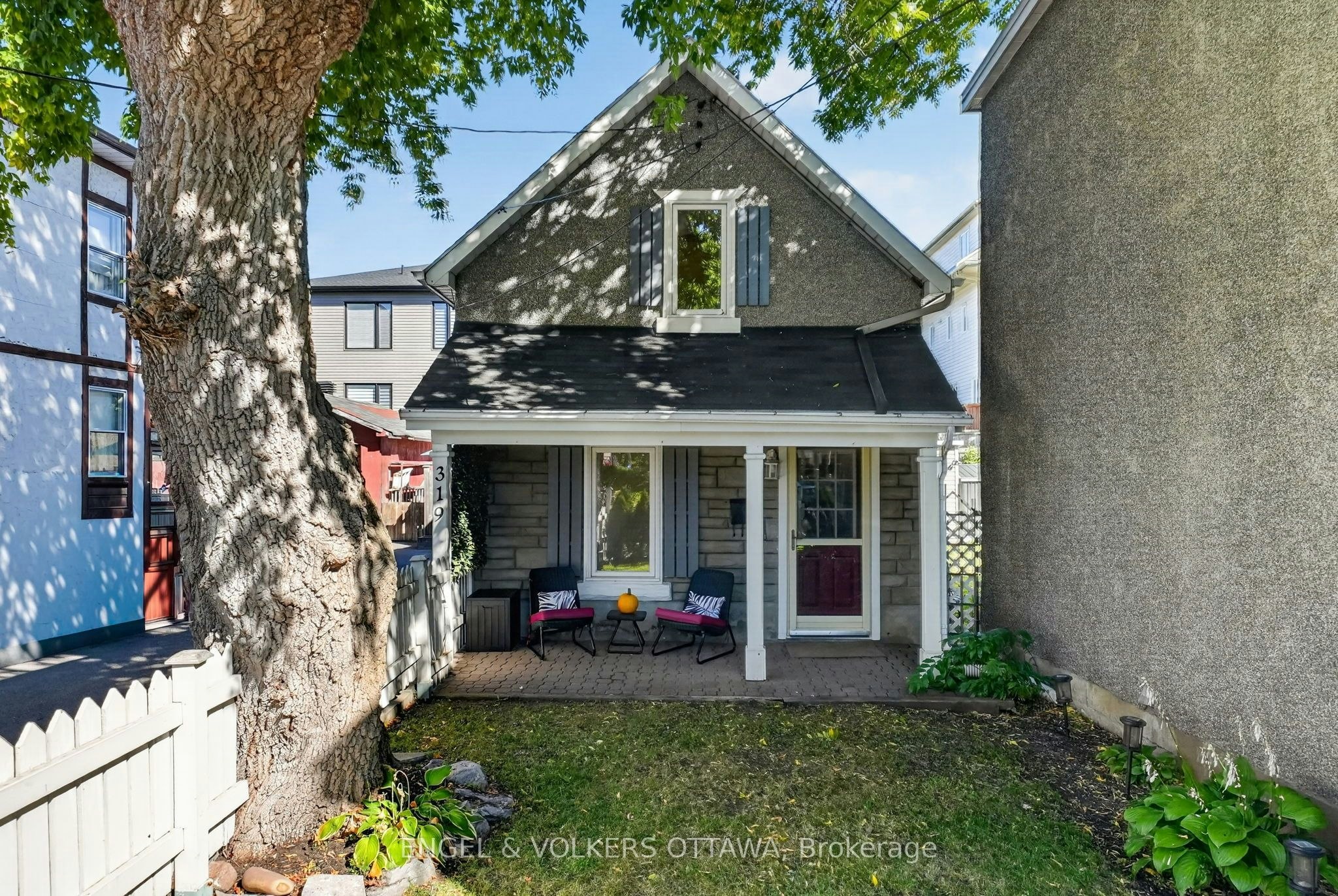 319 Savard Avenue, Ottawa, ON, K1L 7S1