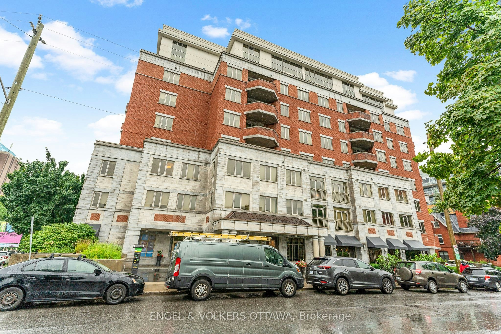 102-320 Mcleod Street, Ottawa, ON, K2P 1A3