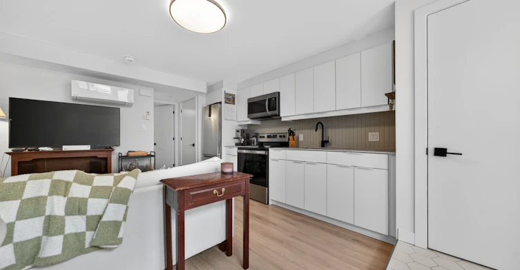 D-51 Fairmont Avenue, Ottawa, ON, K1Y 1X4 - 3