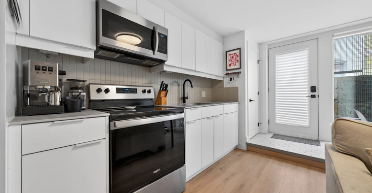 51 Fairmont Avenue Centre, Ottawa, ON, K1Y 1X4 - 8