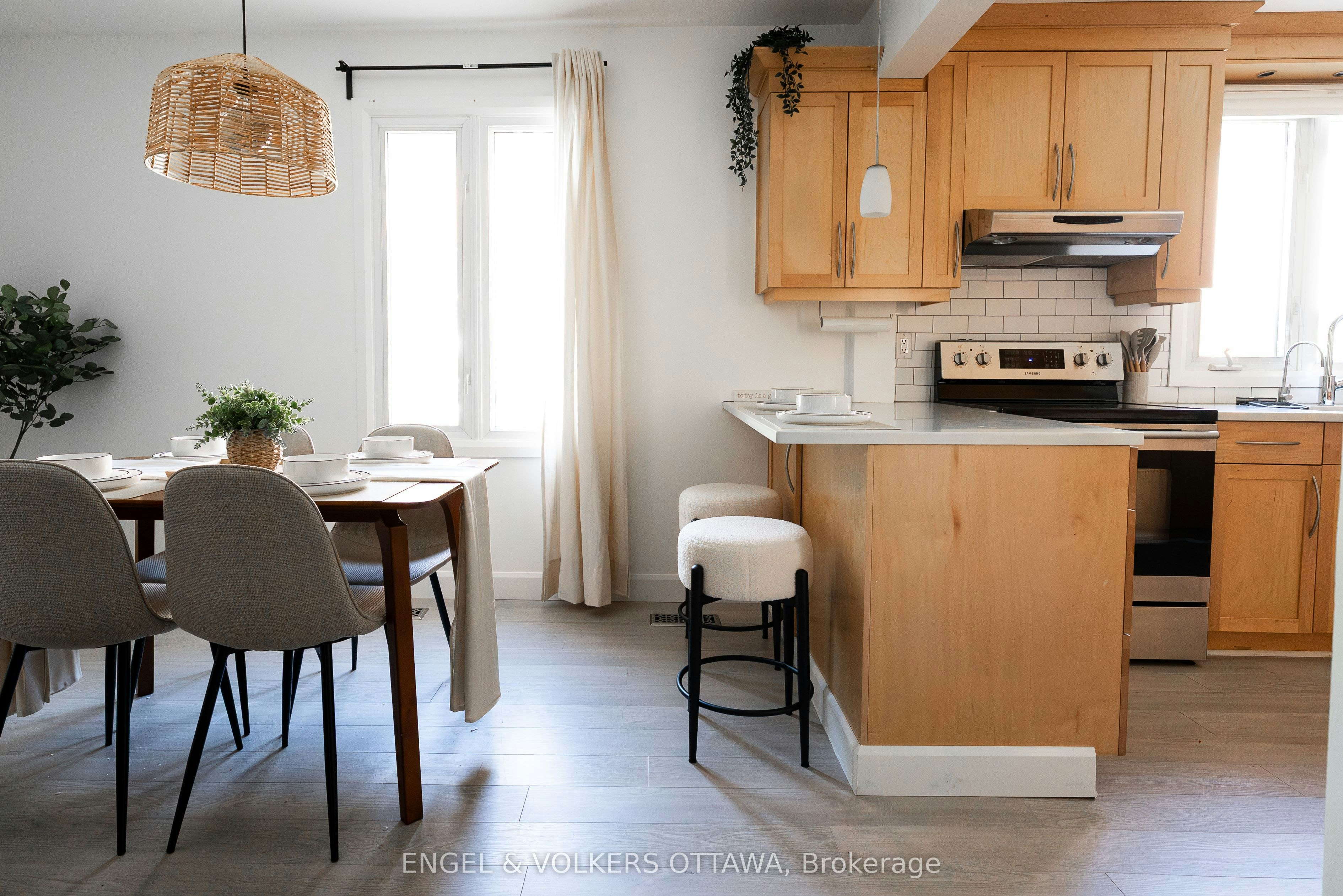 531 Laderoute Avenue, Ottawa, ON, K1Z 5V9 - 6