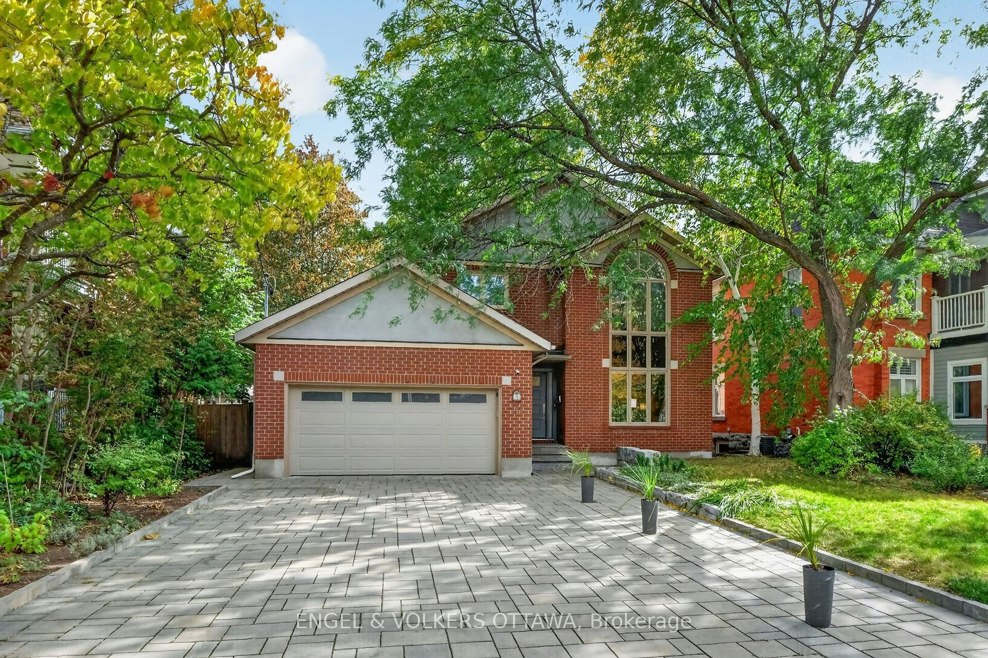 628 Byron Avenue, Ottawa, ON, K2A 0E6