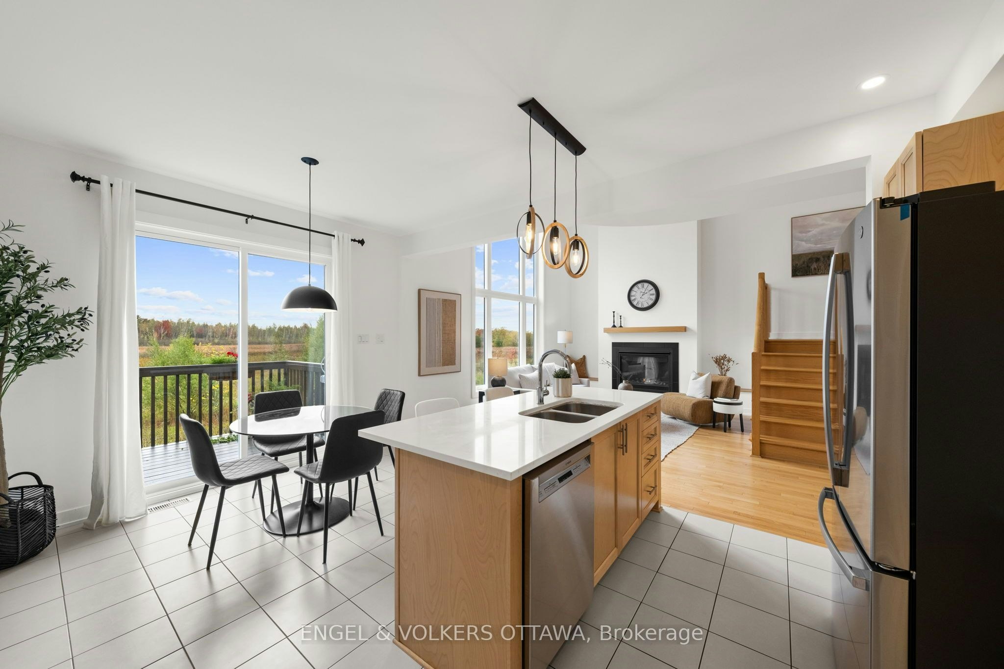 154 Winterhaven Drive, Ottawa, ON, K1W 0P1 - 15
