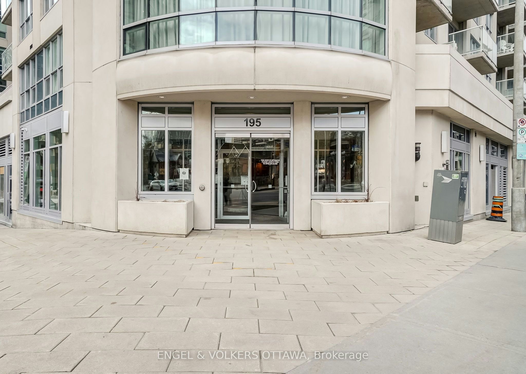 1407-195 Besserer Street, Ottawa, ON, K1N 0B6 - 4
