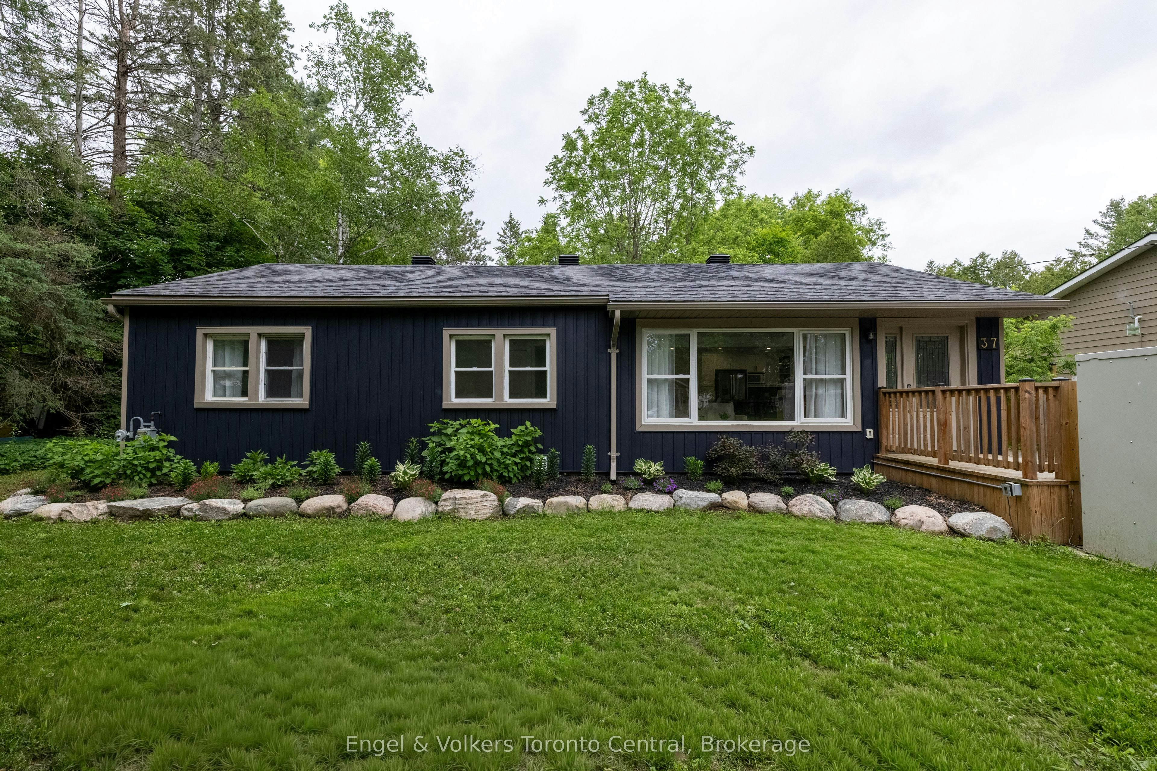 37 Spencer Street, Bracebridge, ON, P1L 1E1