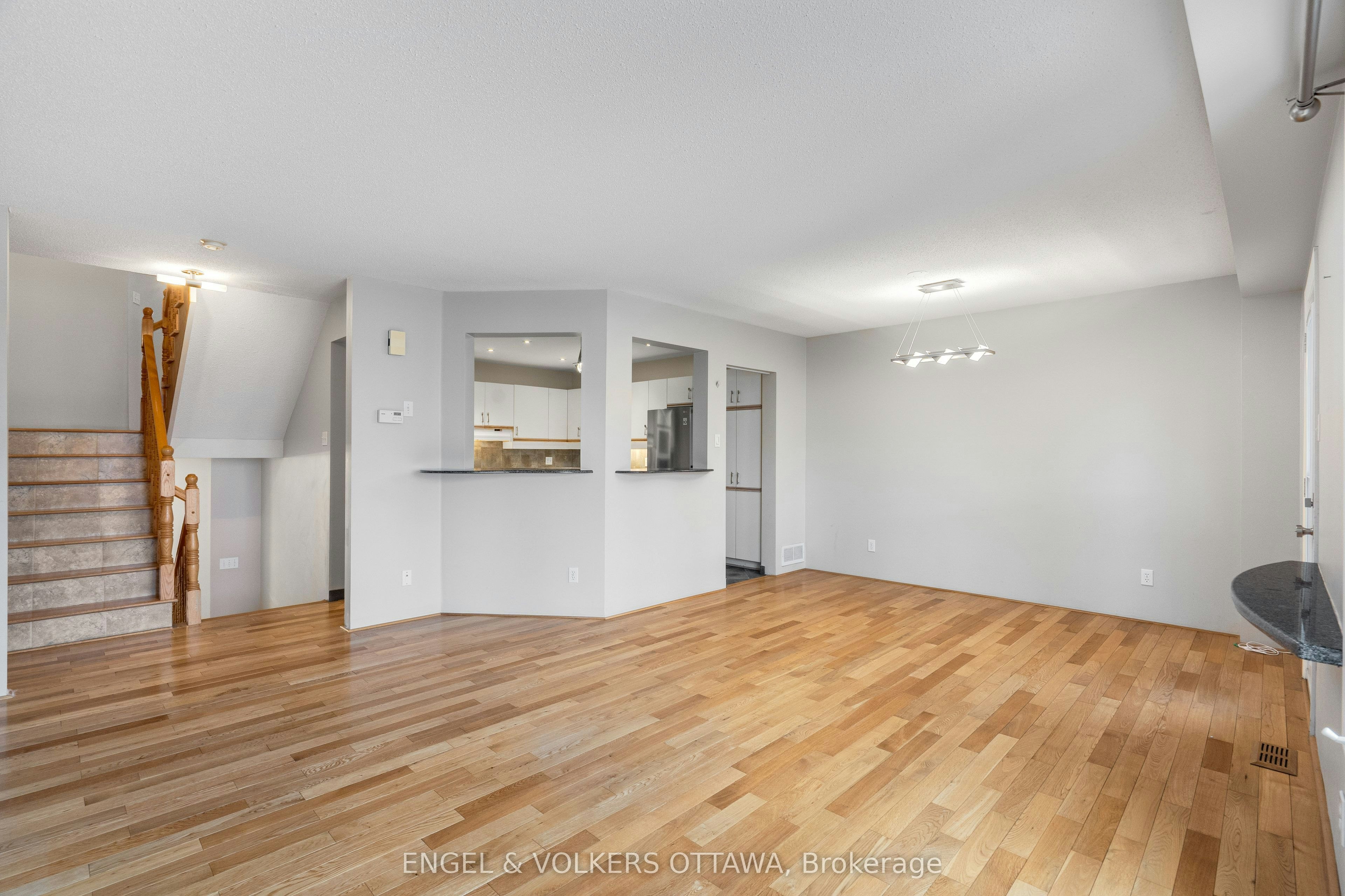1321 Morley Boulevard, Ottawa, ON, K2C 1R1 - 5