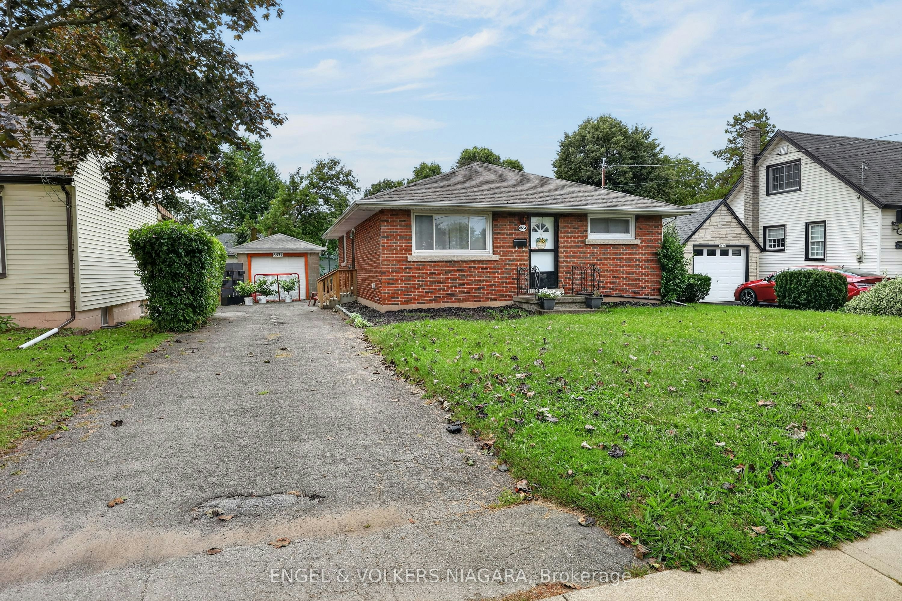 6534 Riall Street, Niagara Falls, ON, L2J 1Z6