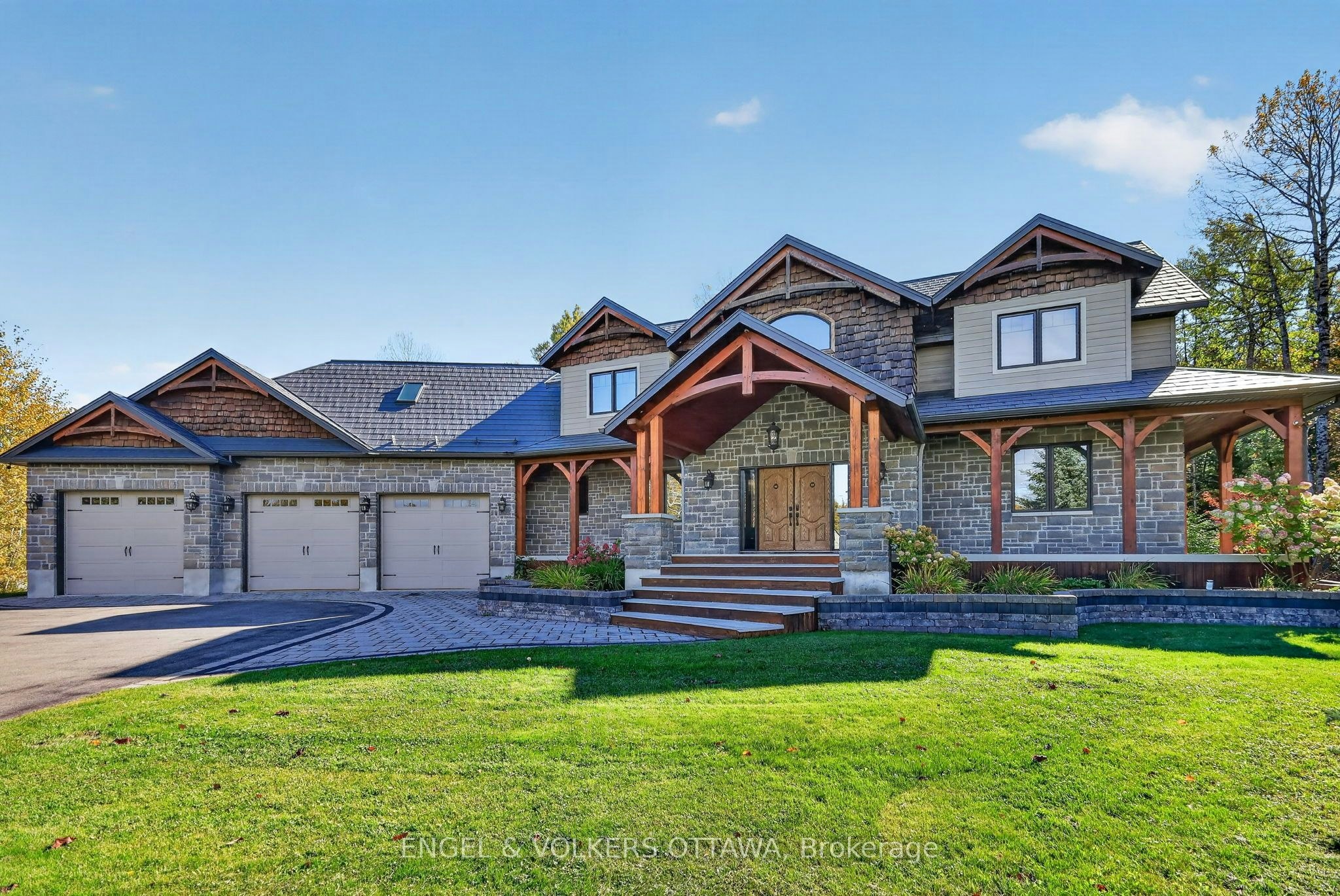 328 Silent Wood Grove, Ottawa, ON, K0A 1L0