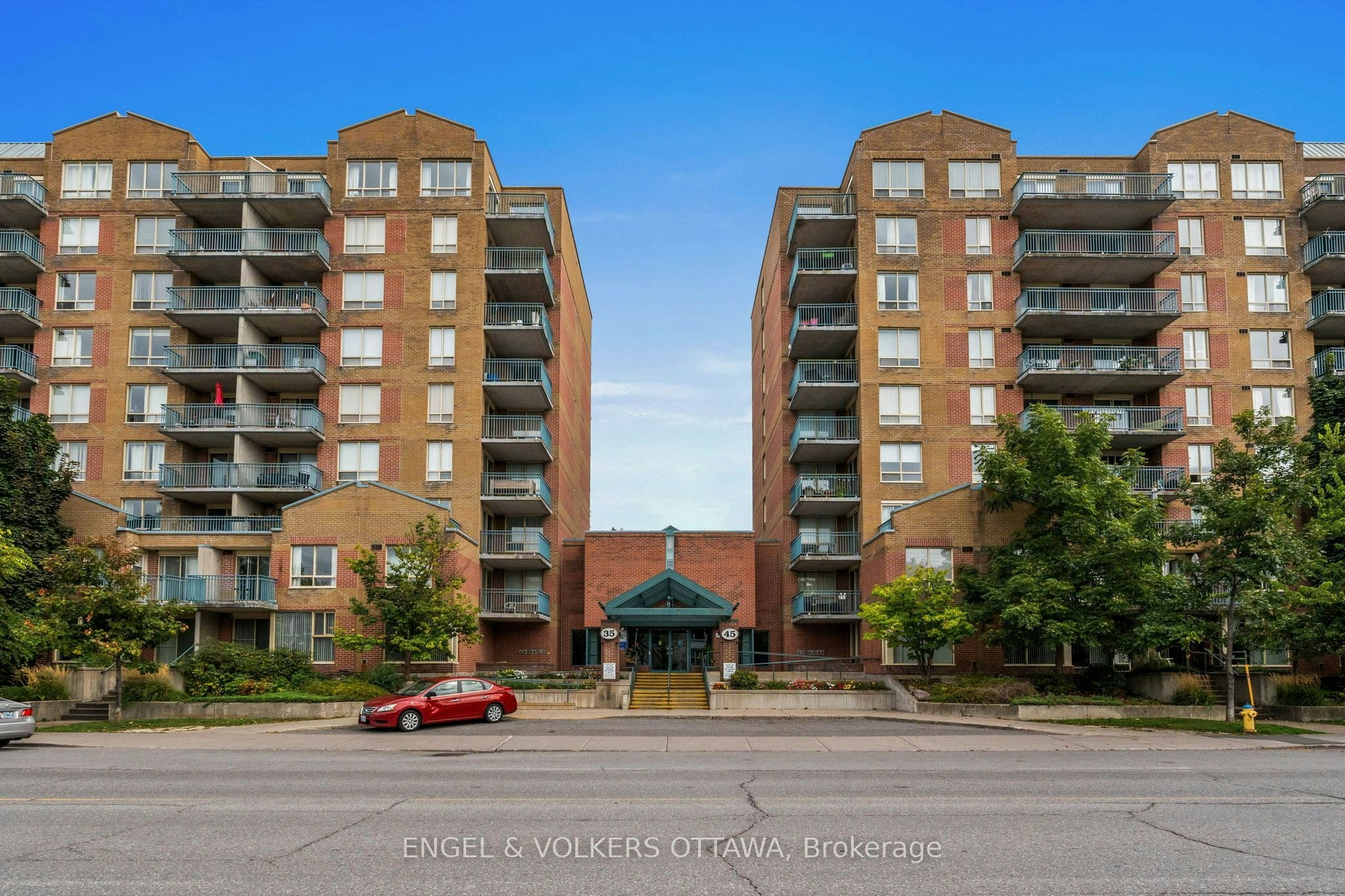 318-45 Holland Avenue, Ottawa, ON, K1Y 4S3
