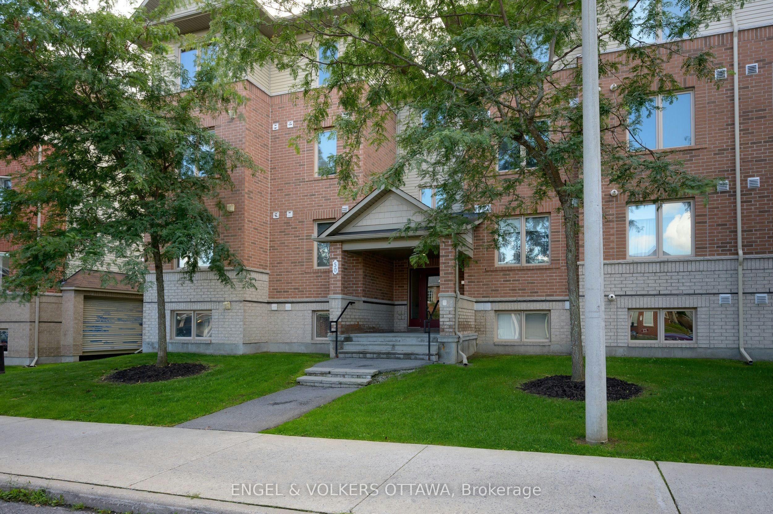 7-50 Barnstone Drive, Ottawa, ON, K2G 6X2