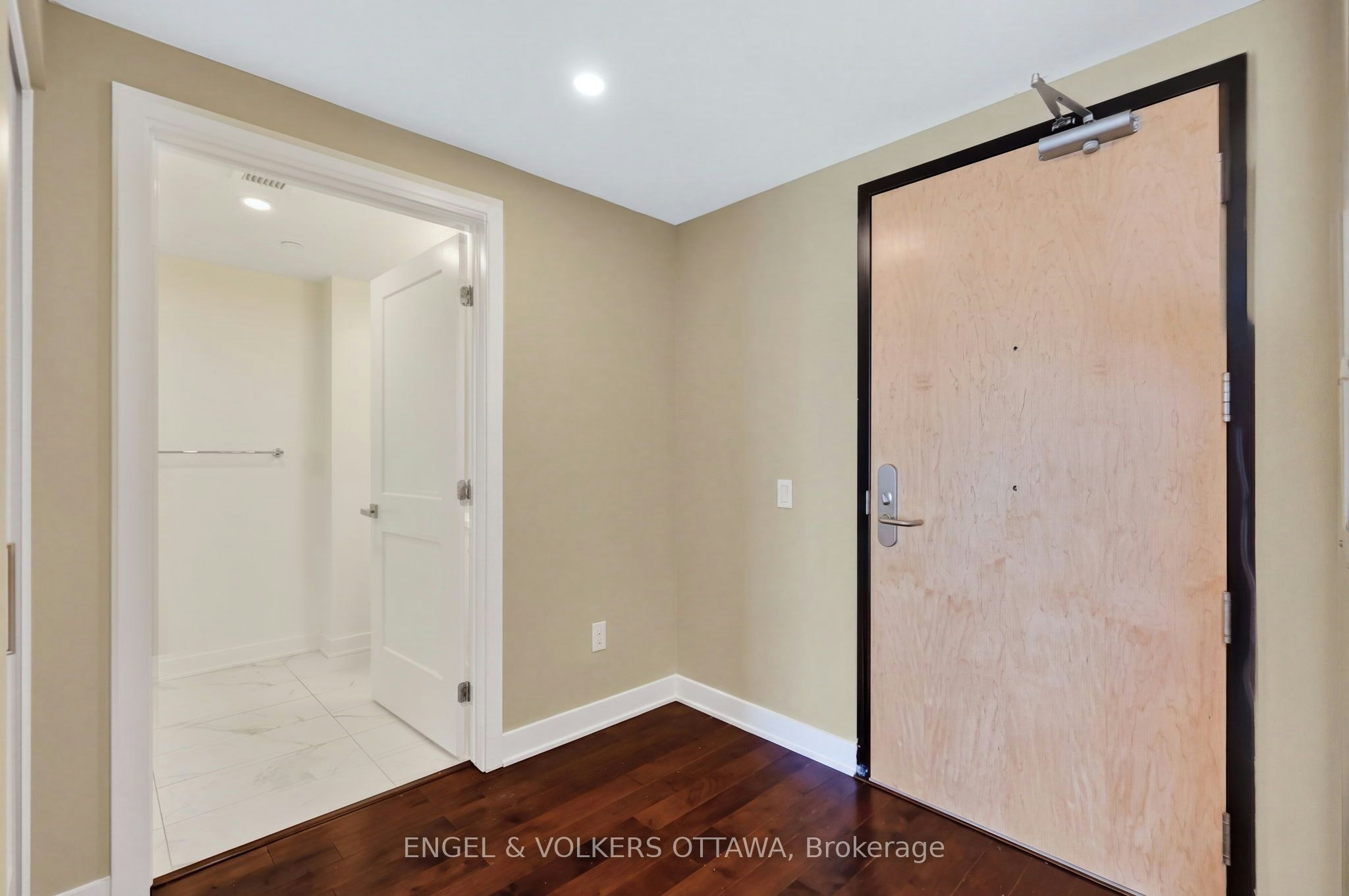 2104-340 Queen Street, Ottawa, ON, K1R 5A5 - 3