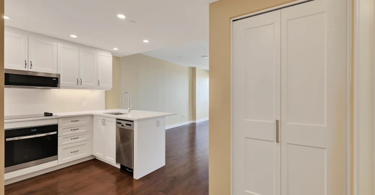 2104-340 Queen Street, Ottawa, ON, K1R 5A5 - 4