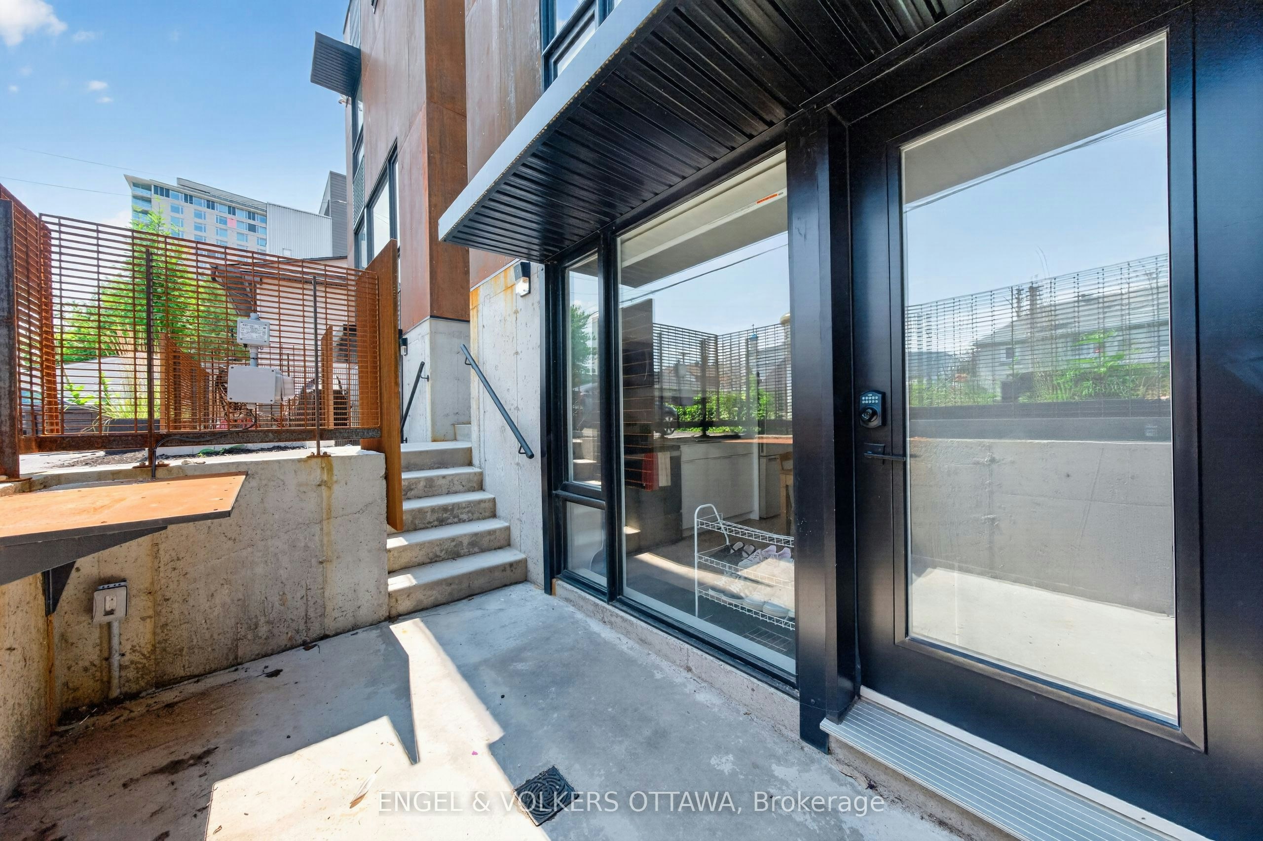 D-119 Carruthers Avenue, Ottawa, ON, K1Y 1N4 - 2