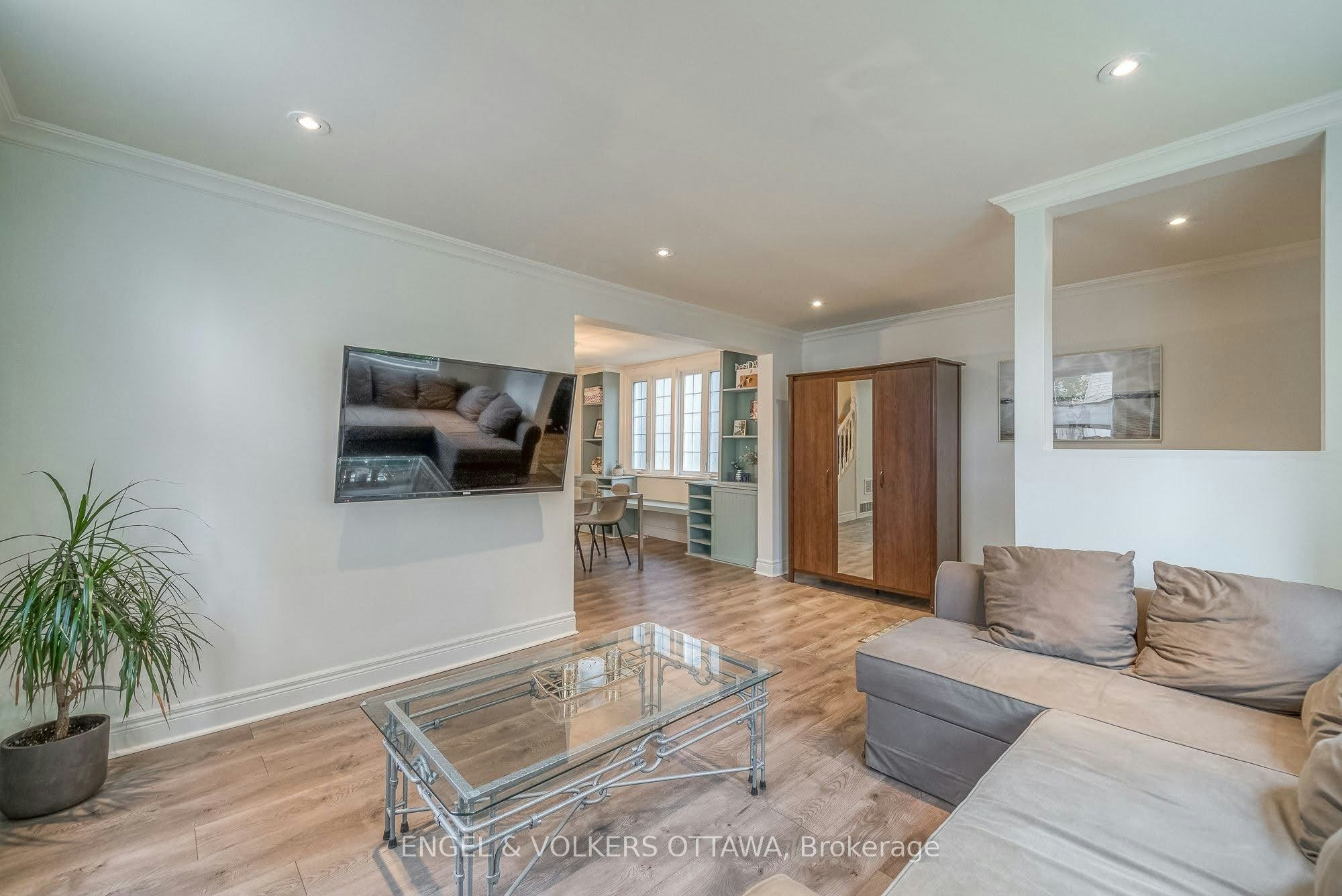 379 Madison Avenue, Ottawa, ON, K2A 0B6 - 5