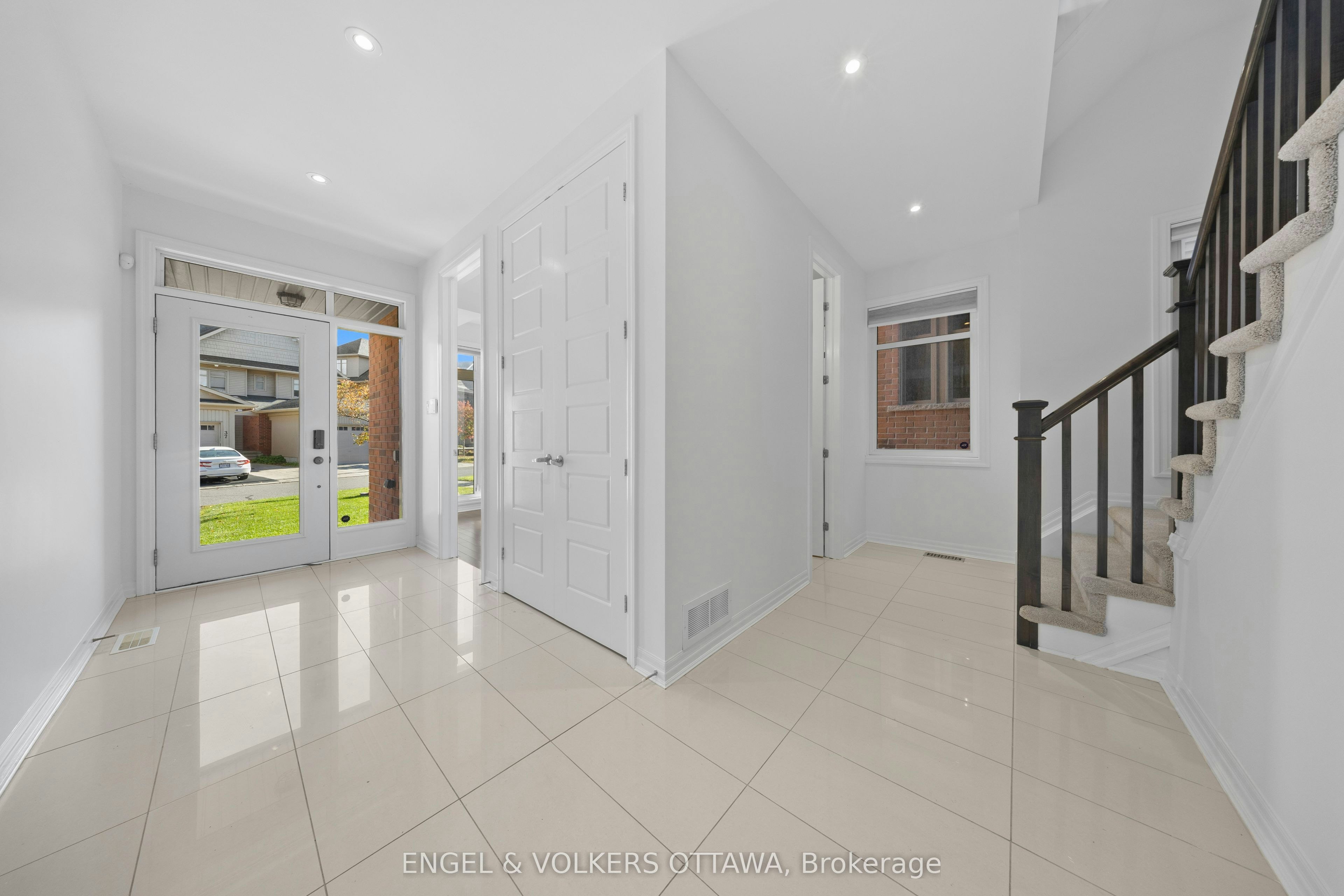 34 Aveia Private, Ottawa, ON, K4A 0X1 - 2