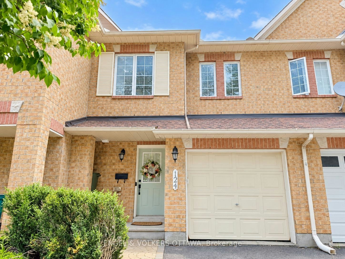 124 Landover Crescent, Ottawa, ON, K2M 2W2