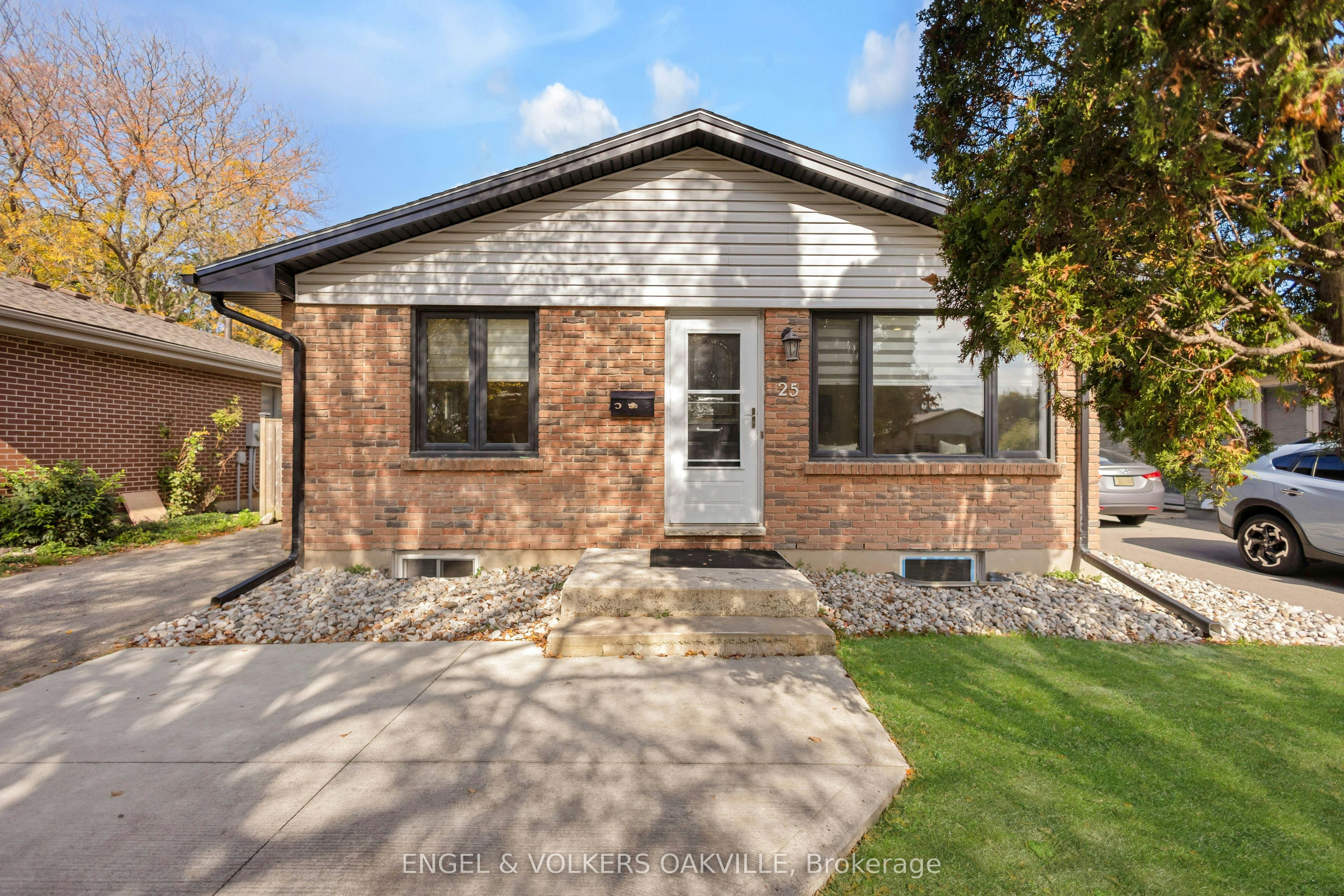 25 Hines Crescent, London, ON, N6C 3A2