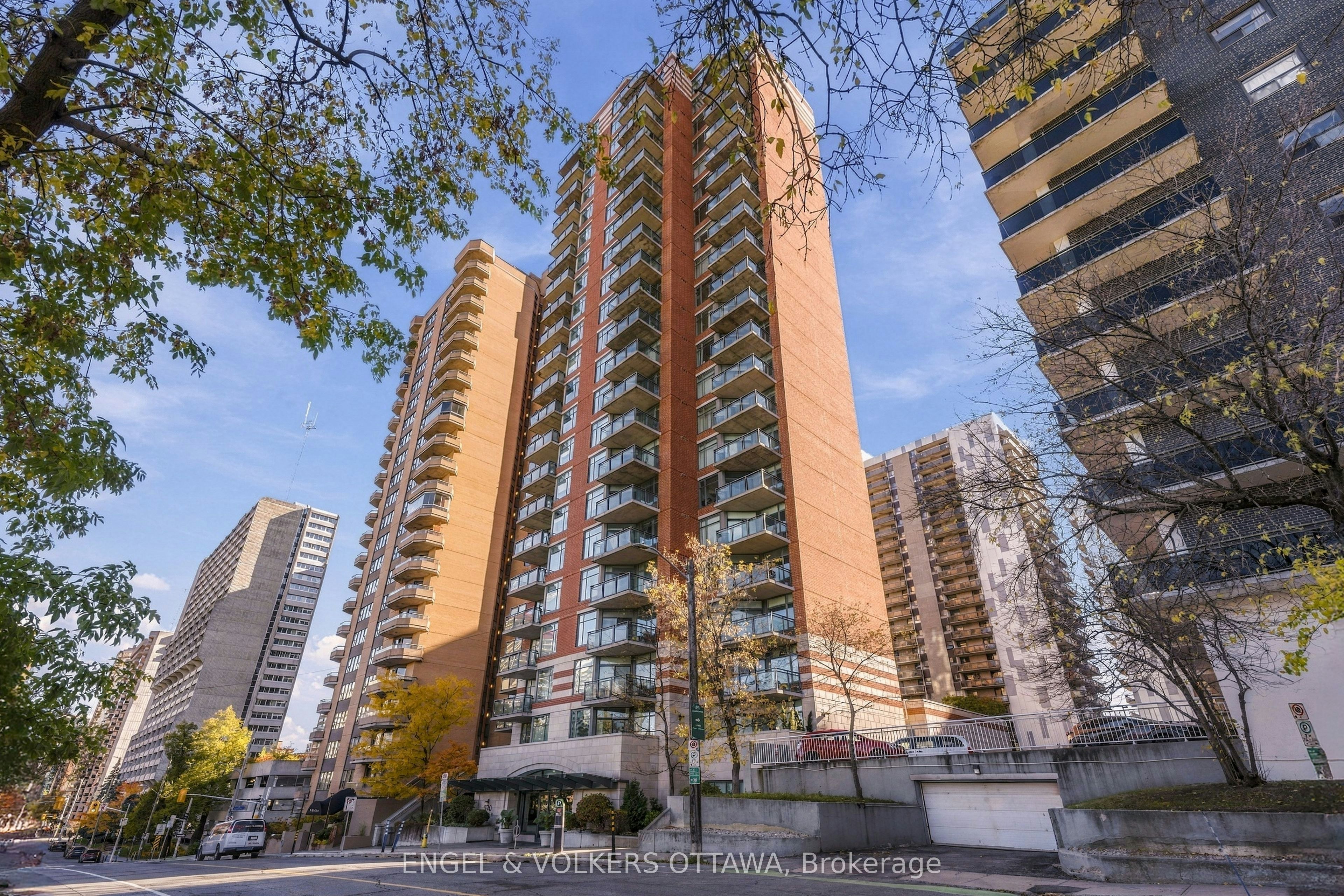 406-570 Laurier Avenue, Ottawa, ON, K1R 1C8