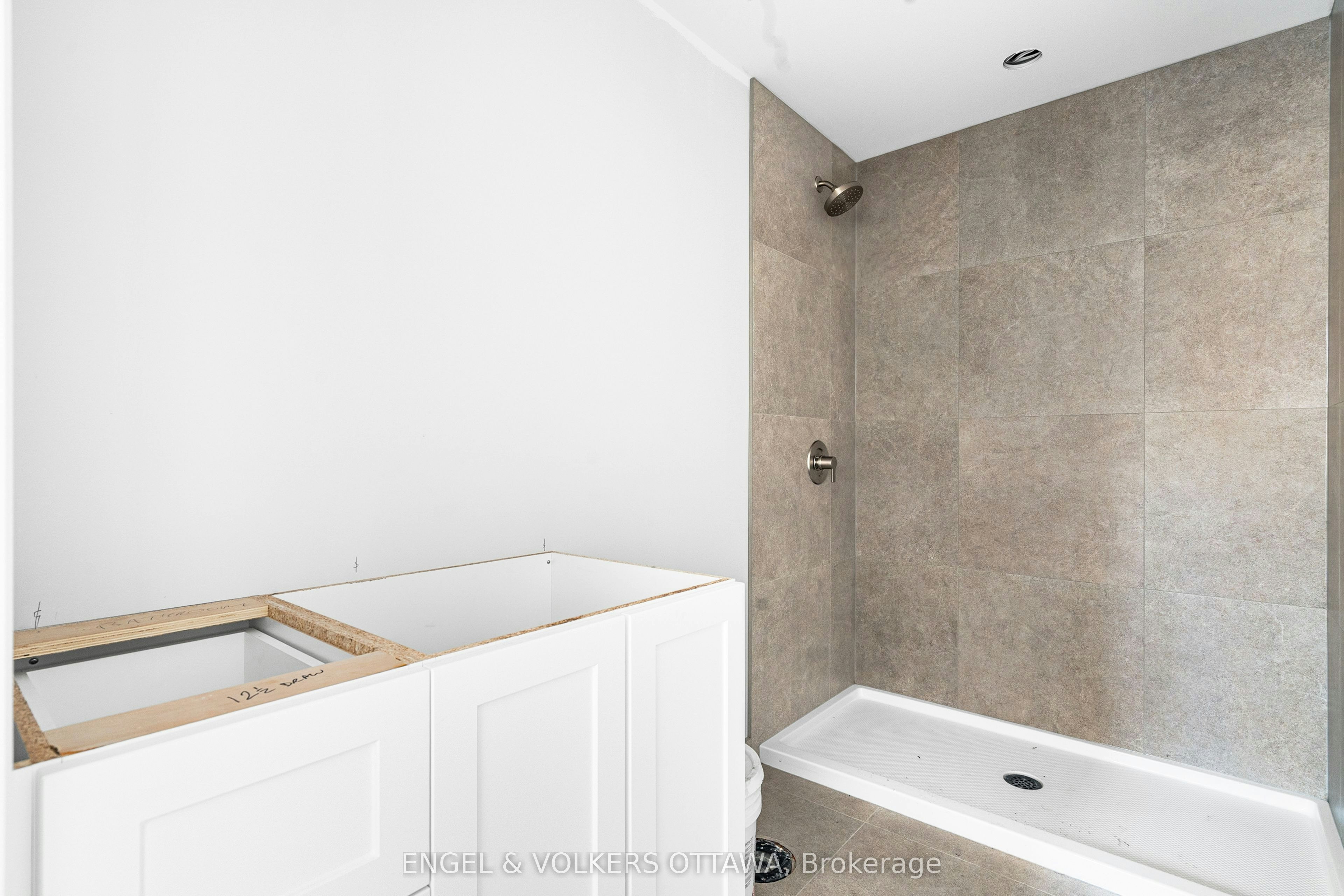 B-422 Hartleigh Avenue, Ottawa, ON, K2B 5J4 - 18