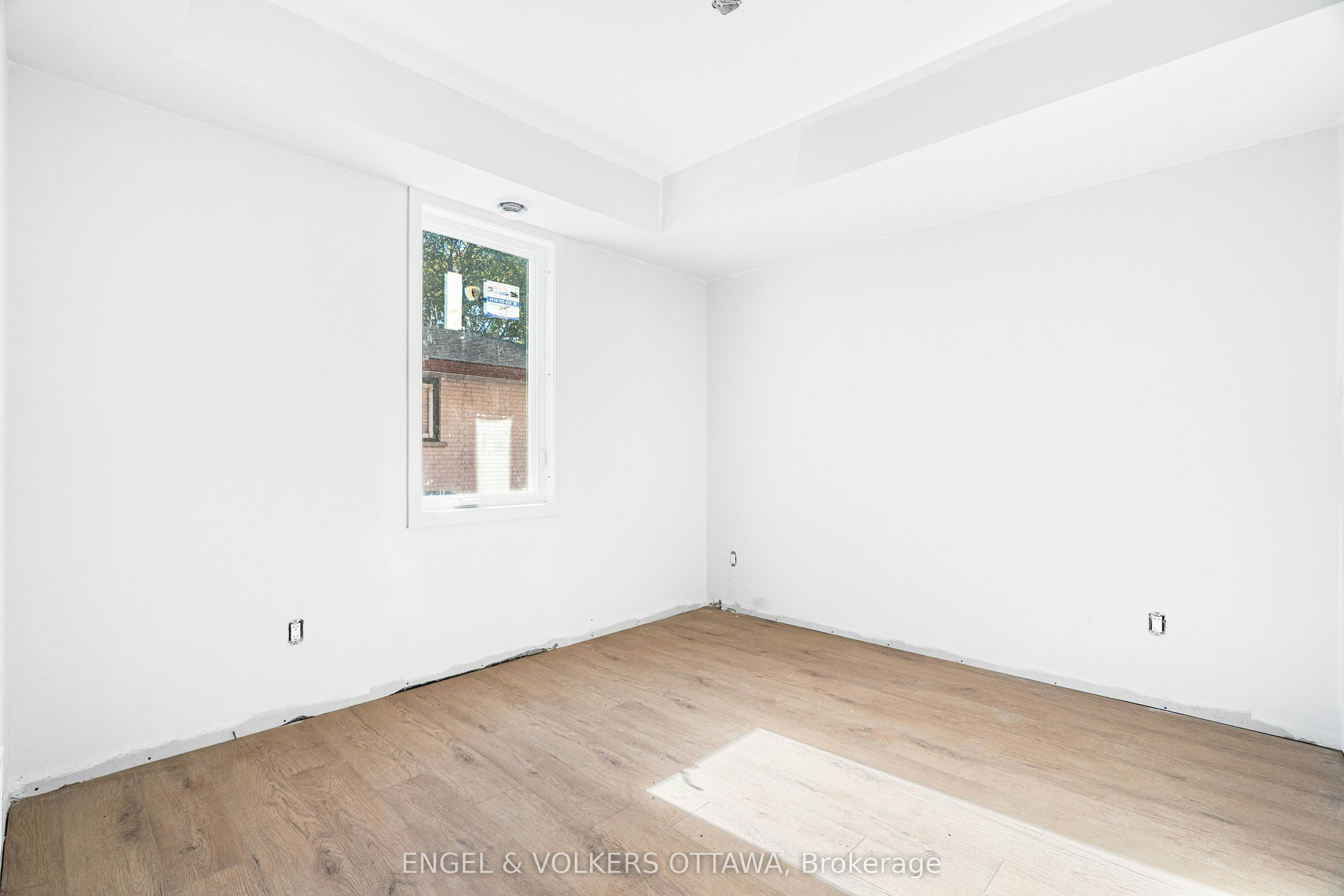 B-422 Hartleigh Avenue, Ottawa, ON, K2B 5J4 - 13