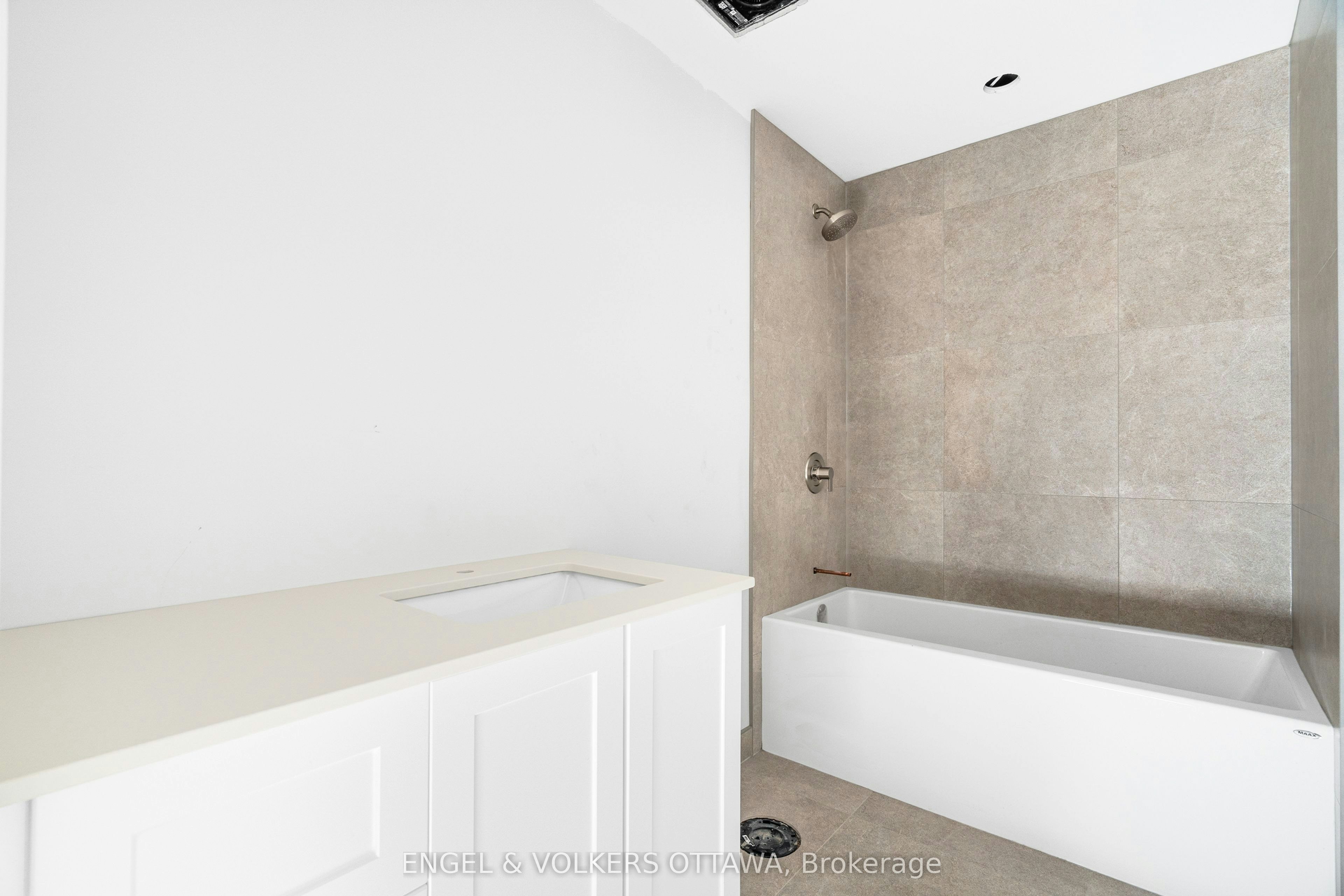 B-422 Hartleigh Avenue, Ottawa, ON, K2B 5J4 - 15