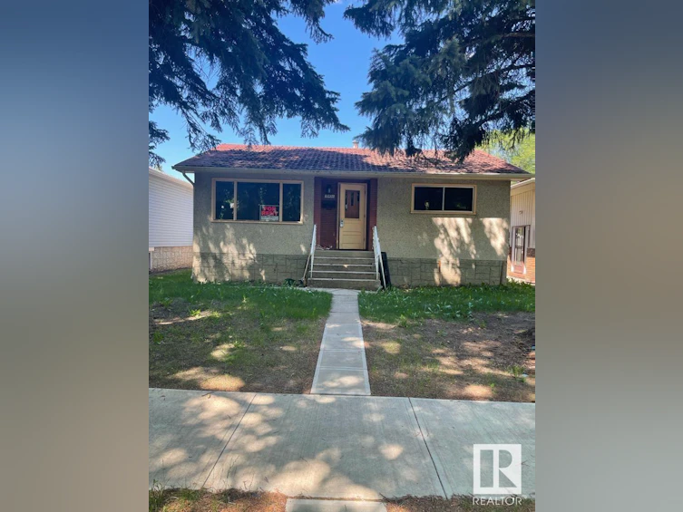 10430 65 Ave, Edmonton, AB, T6H 1V3