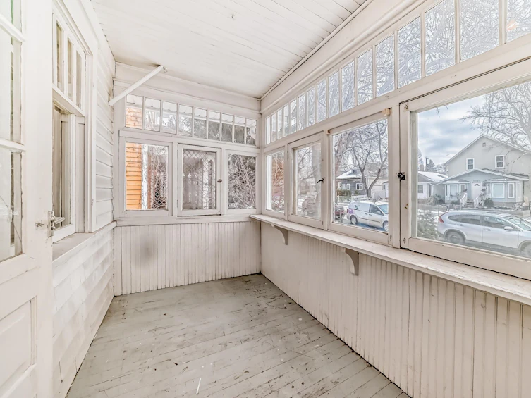 11230 96 Street NW, Edmonton, AB, T5G 1S9 - 8