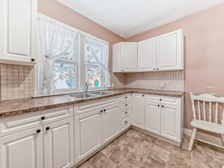 11230 96 Street, Edmonton, AB, T5G 1S9 - 15