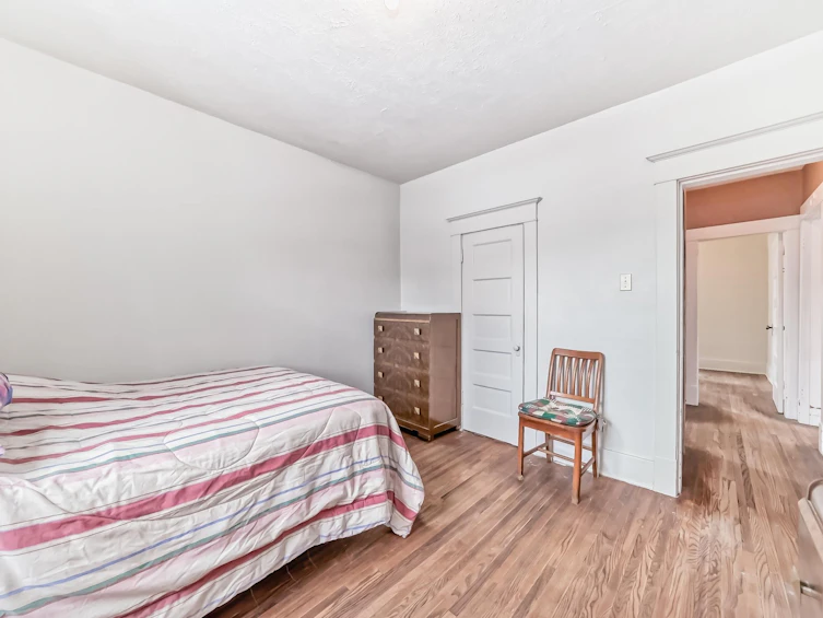 11230 96 Street, Edmonton, AB, T5G 1S9 - 19