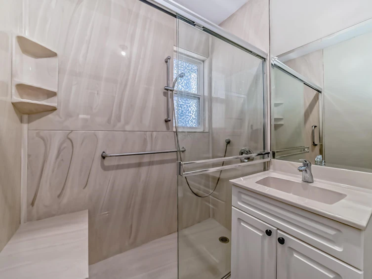 11230 96 Street, Edmonton, AB, T5G 1S9 - 23
