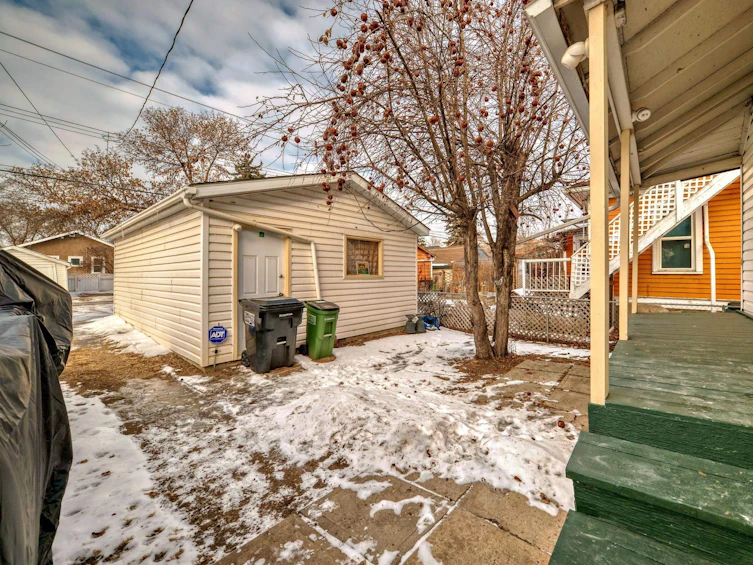 11230 96 Street NW, Edmonton, AB, T5G 1S9 - 29