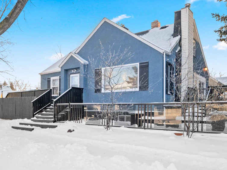 7124 111 Street, Edmonton, AB, T6G 1G8