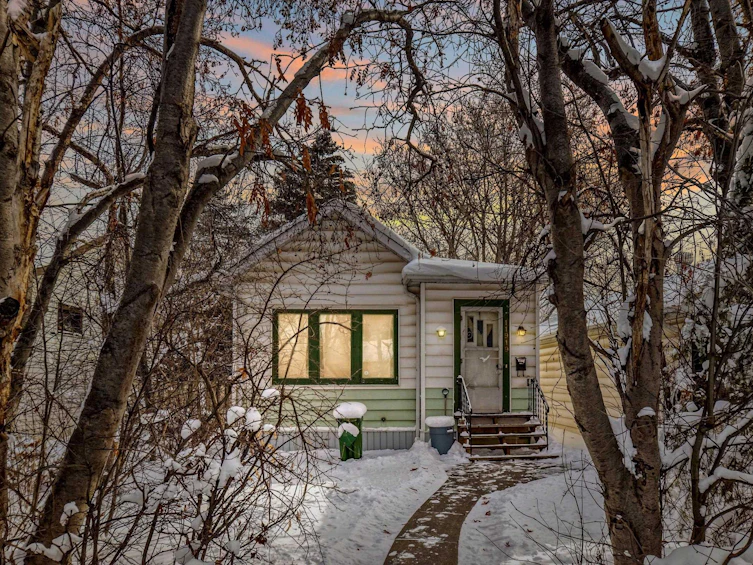 11919 123 Street, Edmonton, AB, T5L 0G9 - 2