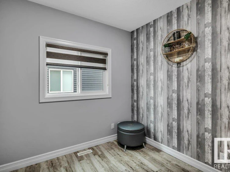 2517 16a Avenue, Edmonton, AB, T6T 2H6 - 8