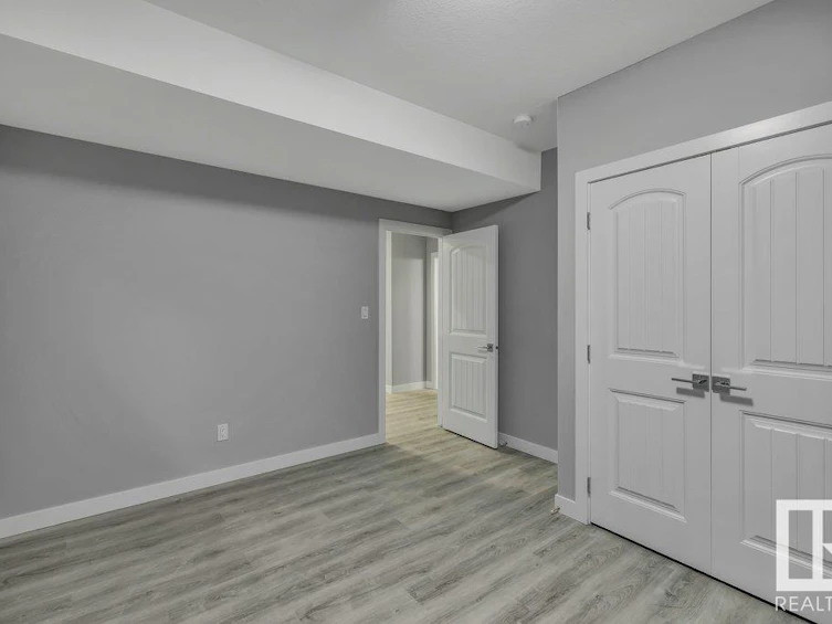 2517 16a Avenue, Edmonton, AB, T6T 2H6 - 51