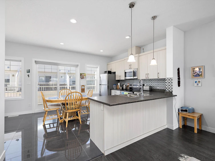 15-723 172 Street, Edmonton, AB, T6W 2N6
