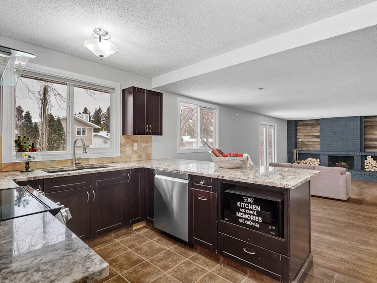 3 Beaverbrook Crescent, St. Albert, AB, T8N 2L3