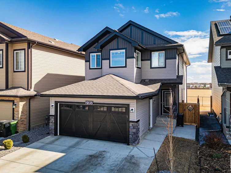 12135 177 Avenue, Edmonton, AB, T5X 0L1