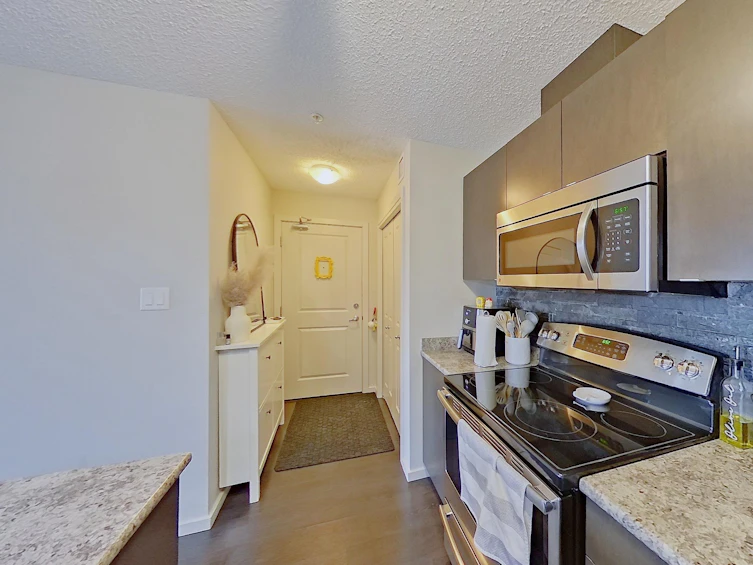 338-348 Windermere Road NW, Edmonton, AB, T6W 2P2 - 11