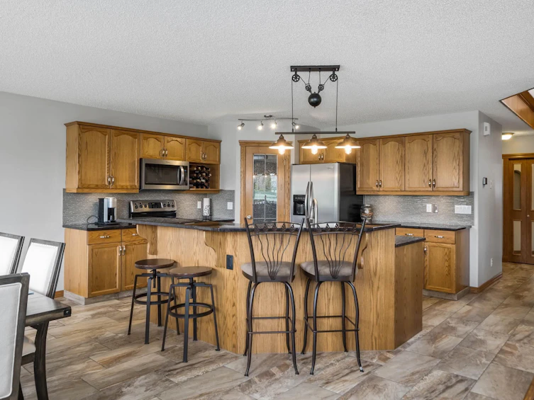 1531 Palmer Close, Edmonton, AB, T5T 6W3