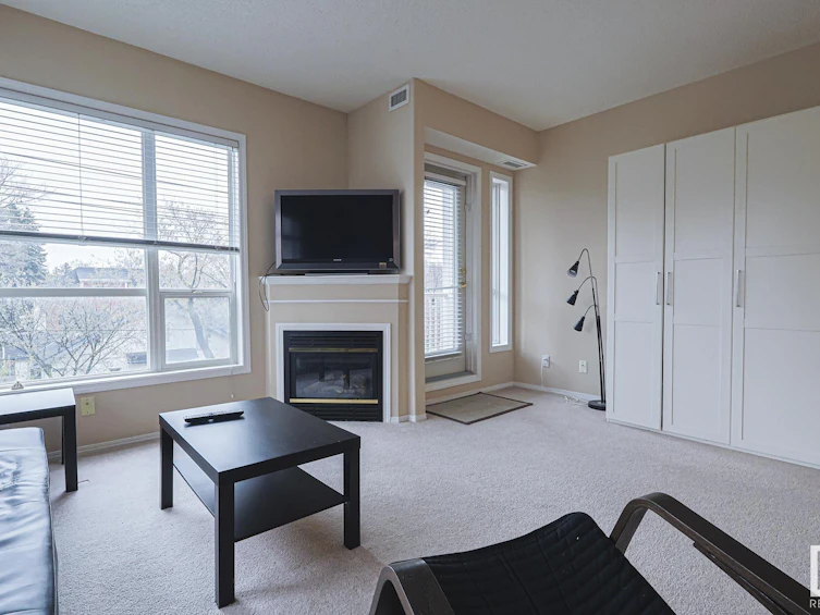 301-8488 111 Street, Edmonton, AB, T5H 3G7 - 5