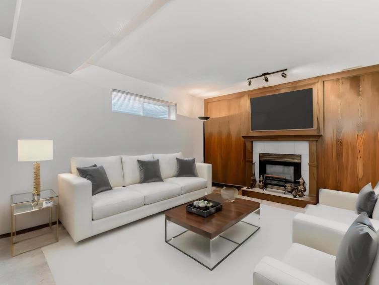4003 38a Avenue NW, Edmonton, AB, T6L 6R5 - 5