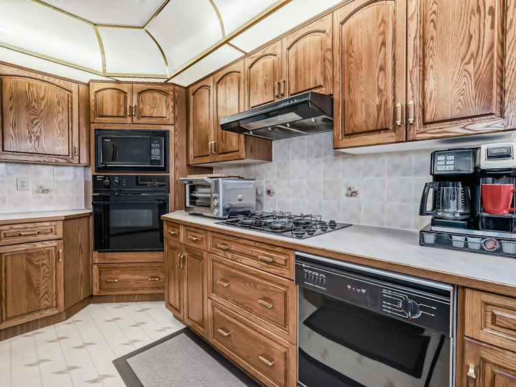 4003 38a Avenue NW, Edmonton, AB, T6L 6R5 - 17
