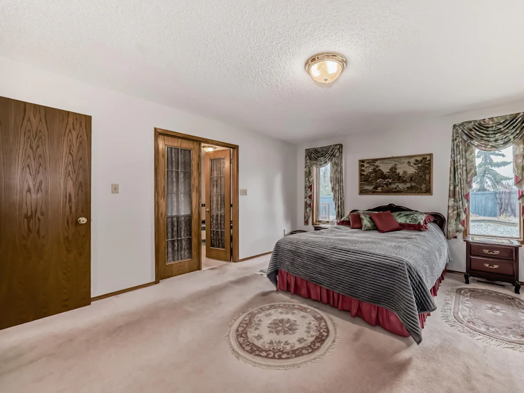 4003 38a Avenue NW, Edmonton, AB, T6L 6R5 - 20