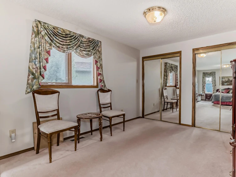 4003 38a Avenue NW, Edmonton, AB, T6L 6R5 - 23