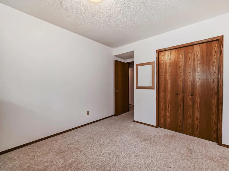 4003 38a Avenue NW, Edmonton, AB, T6L 6R5 - 37