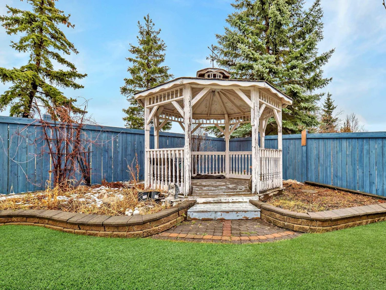 4003 38a Avenue NW, Edmonton, AB, T6L 6R5 - 45